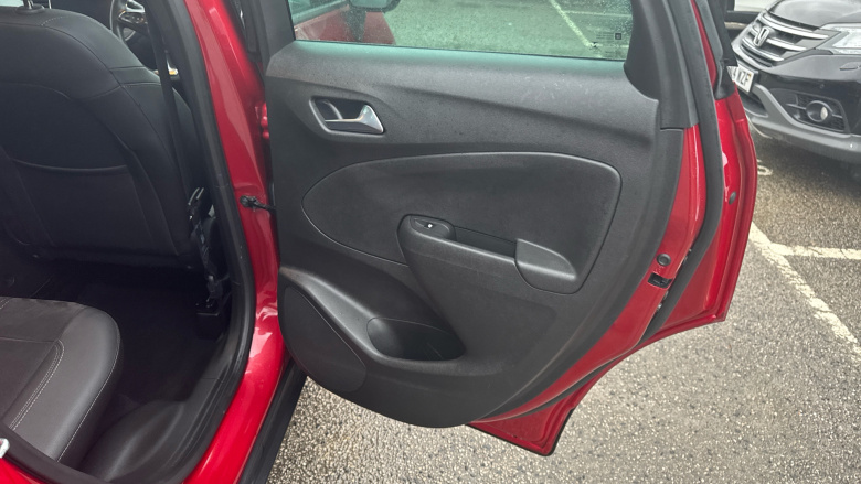 Vauxhall Crossland 1.5 Turbo D Ultimate 5dr Diesel Hatchback